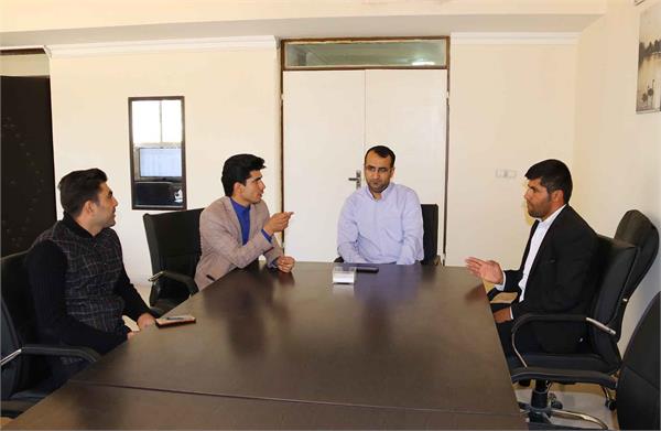 نشست مدیرکل ارتباطات و فناوری اطلاعات استان با جوانان بخش پاتاوه شهرستان دنا