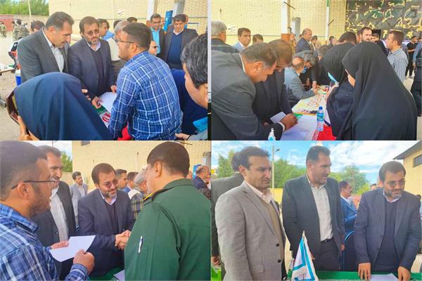برپایی میز خدمت اداره کل ارتباطات و فناوری اطلاعات استان در مصلی دوگنبدان/پاسخگویی مستقیم مدیرکل به نمازگزاران جمعه